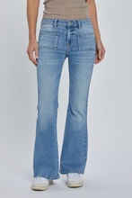 Load image into Gallery viewer, Front Pocket Low Rise Flare Jean